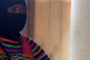 mujer zapatista